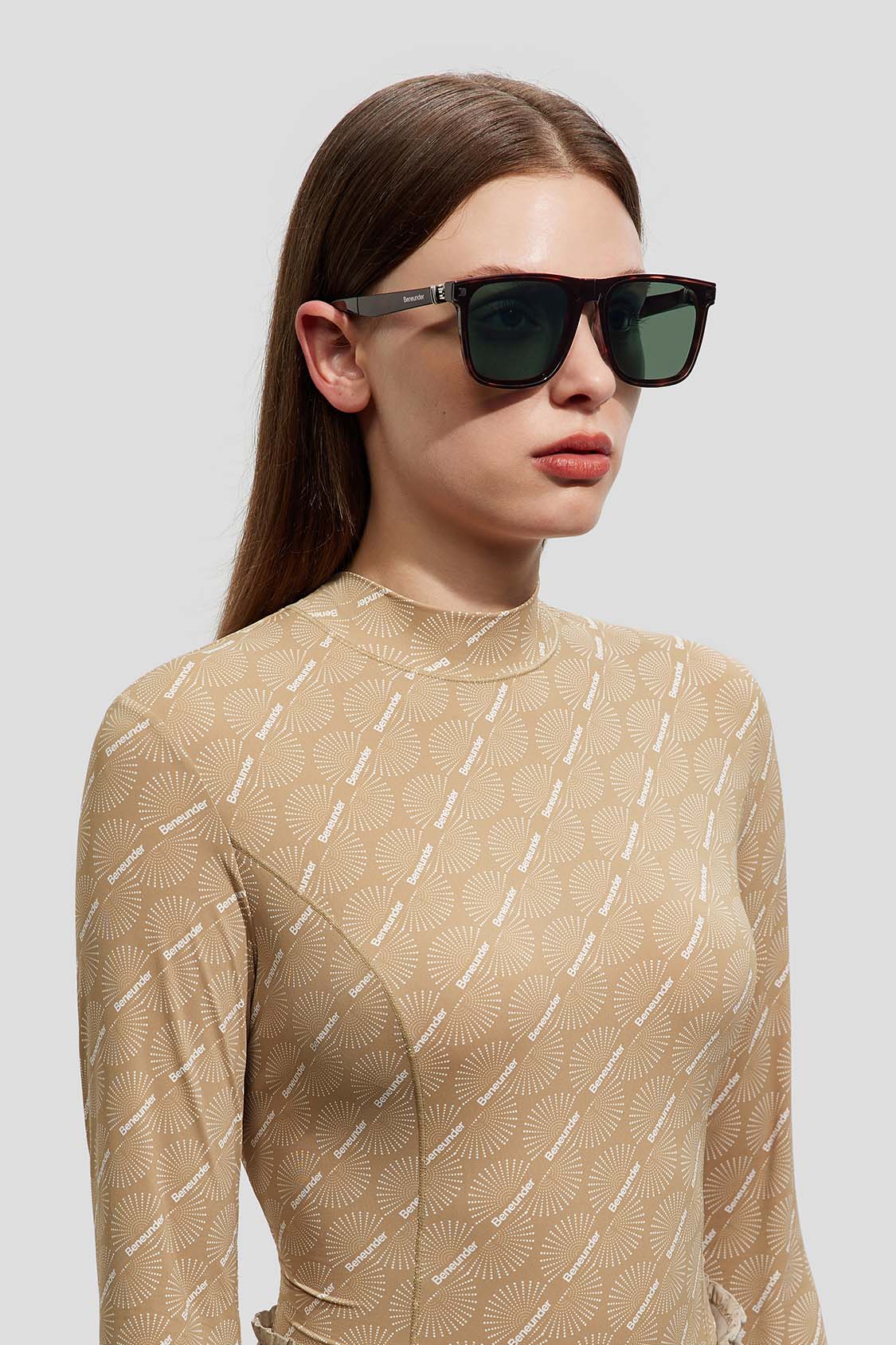 beneunder women's folding sunglasses #color_ebony tortoiseshell